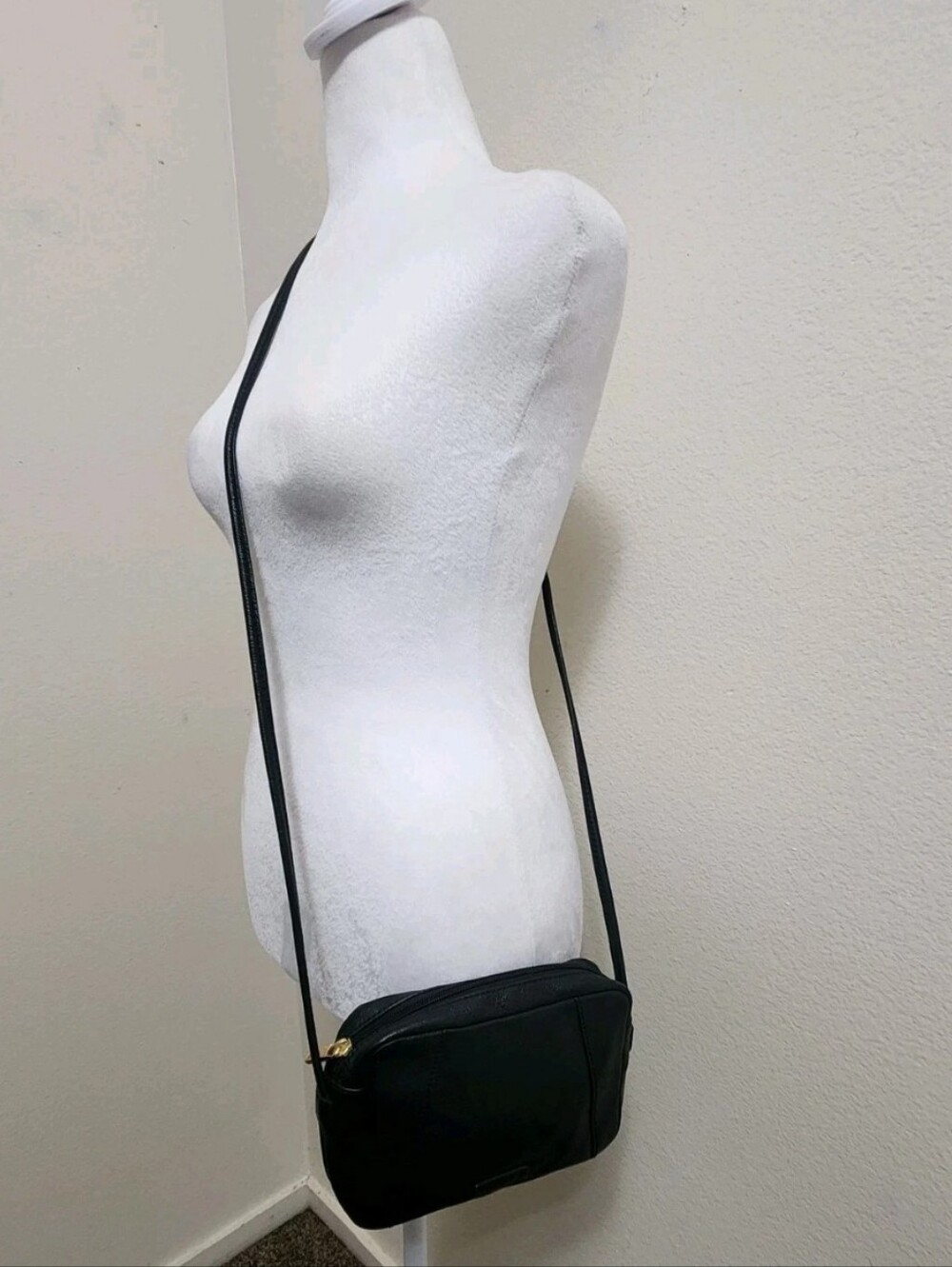 Vtg Fossil Black Pebbled Cowhide Leather Crossbody Shoulder Bag Classic 8x6x3 - Picture 16 of 16